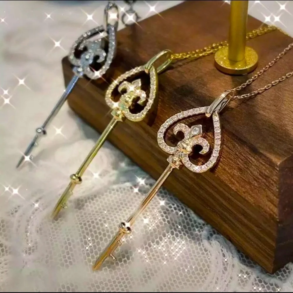 Key pendant chain necklace